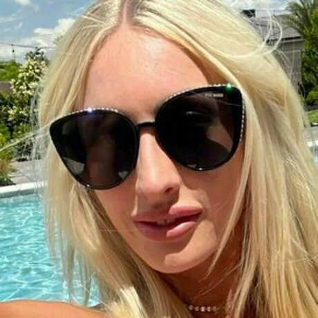 Hollyxxxmae photo 48