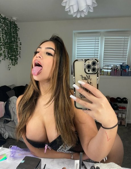 Honduranbaddie photo 196