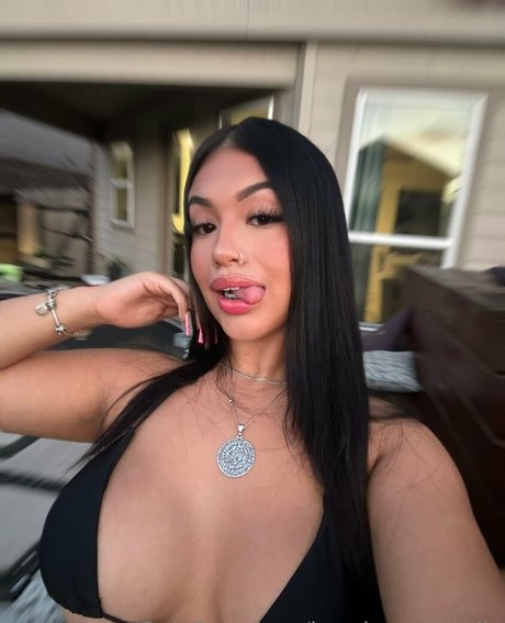 Honduranbaddie photo 341