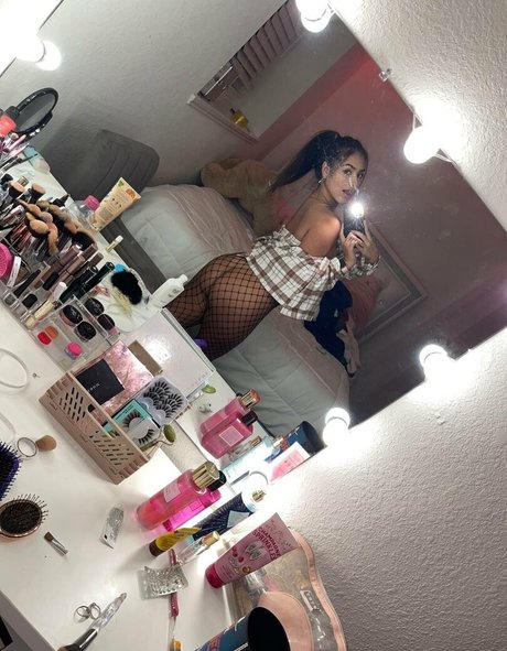 Honduranbaddie photo 423