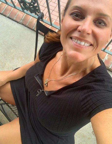 HoneyBeeZone photo 11