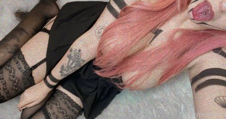 Hornypeach23 photo 69