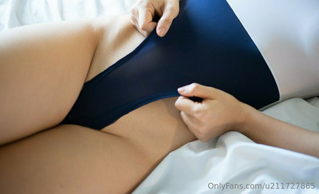 Hot Emma photo 37