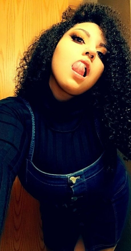 Hot.lips photo 5