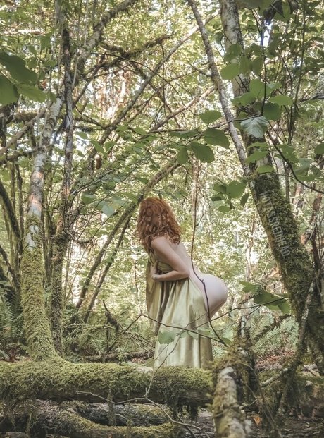 Hotassredhead photo 9