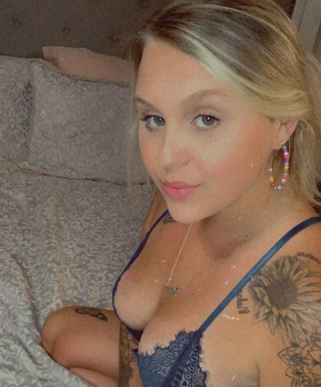 Hotblondie95 photo 116