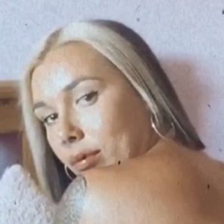 Hotchickmeg photo 100