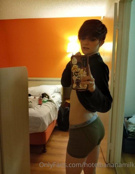 Hotelbananamilk photo 22