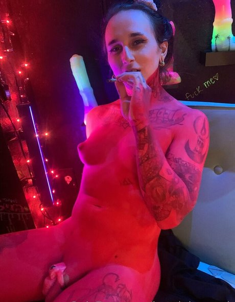 Hotpinknymph photo 7