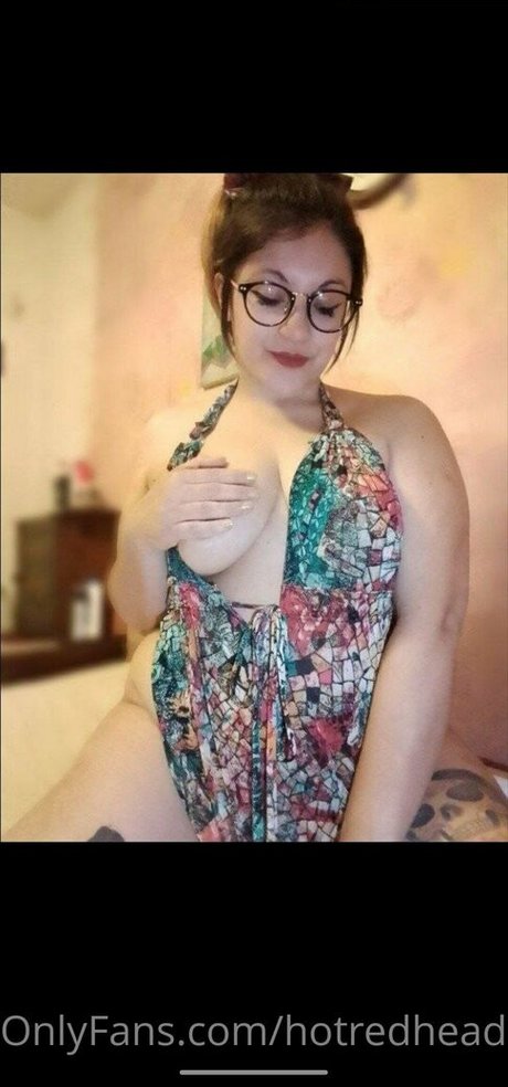 Hotredheada photo 4