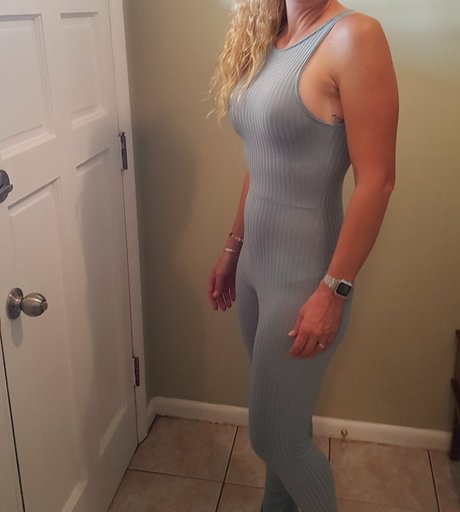 Hotwife photo 1