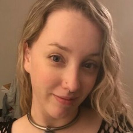 HotwifeAly photo 3