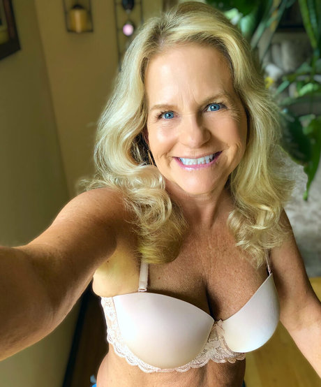 Hotwifecandyfree photo 11