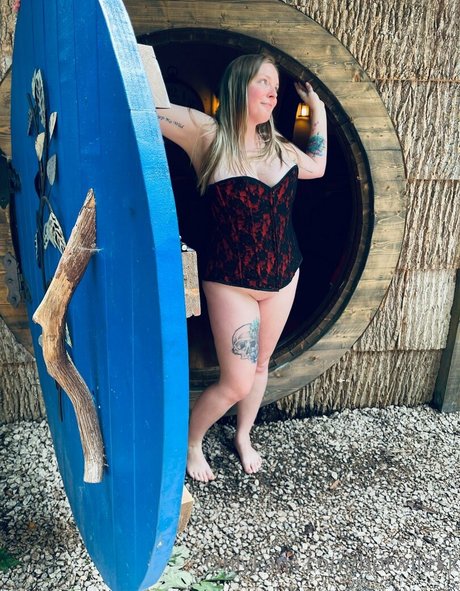 Hotwifekk photo 300