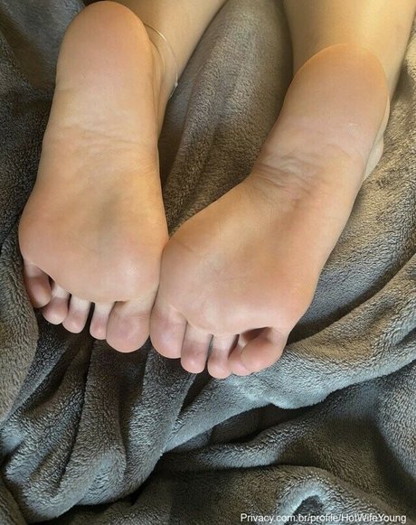 HotWifeYoung photo 8