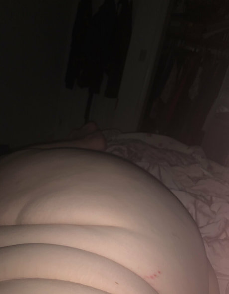 Hourglassleigh photo 22