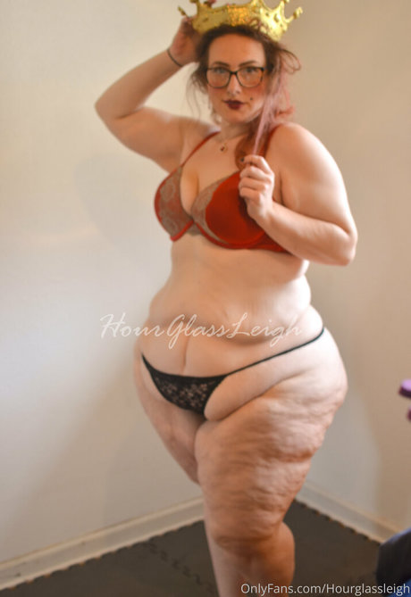 Hourglassleigh photo 56