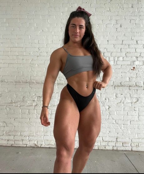Hunter Henderson photo 13