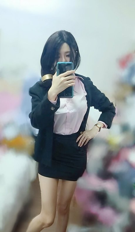 Iamdorasnowfree photo 96