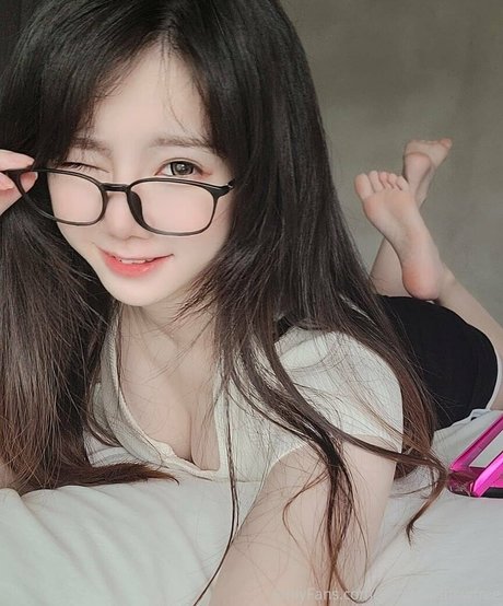 Iamdorasnowfree photo 159