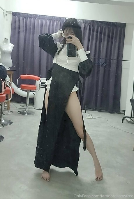 Iamdorasnowfree photo 254