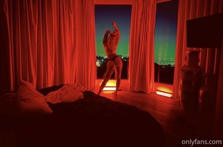 Iamheaveniamhell photo 9