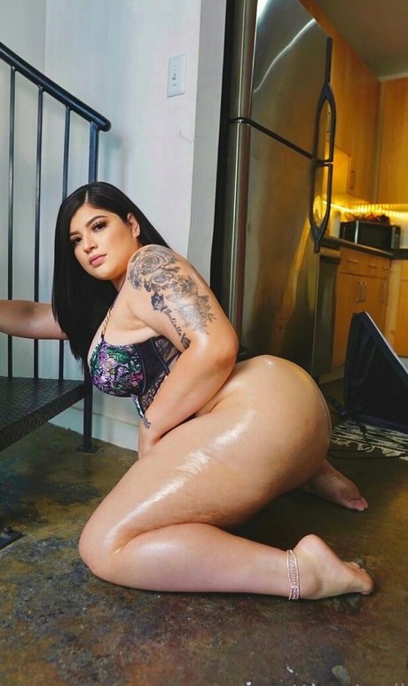 Iamyummyyamss photo 9