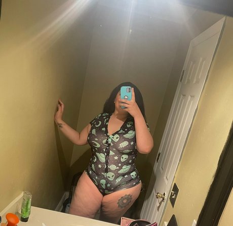 Iamyummyyamss photo 42