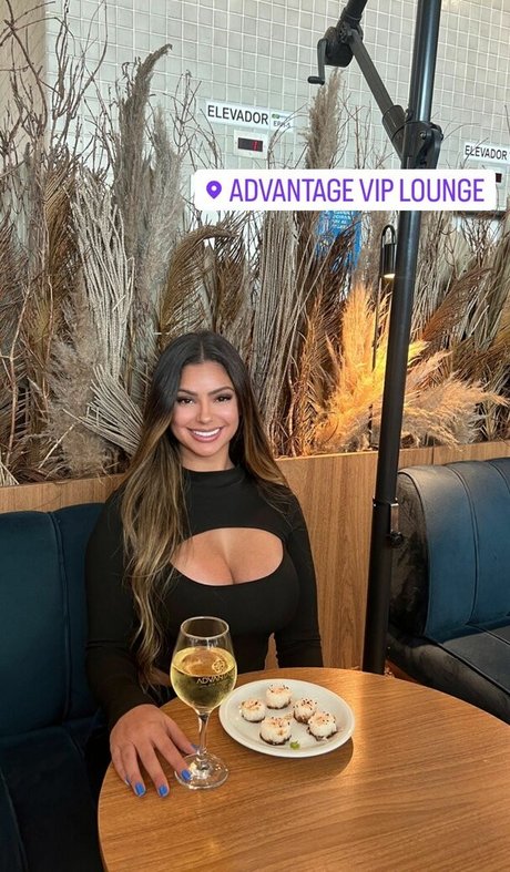 Iany Tassia photo 20