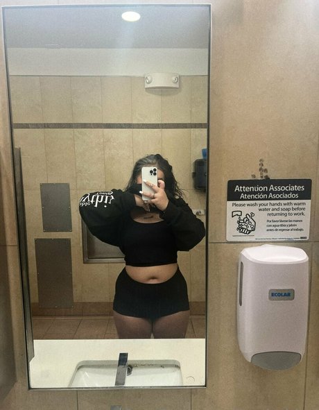 Icyybabiee photo 11