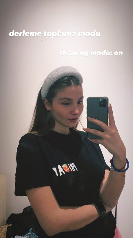Ilayda Akdogan photo 97