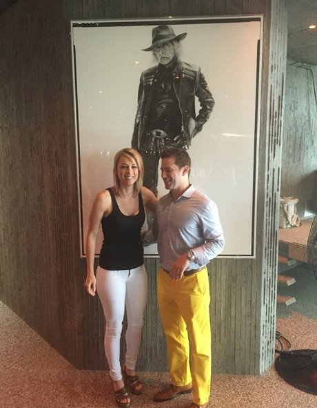 Iliza Shlesinger photo 24