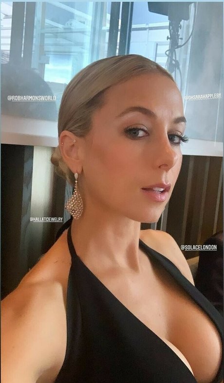 Iliza Shlesinger photo 46