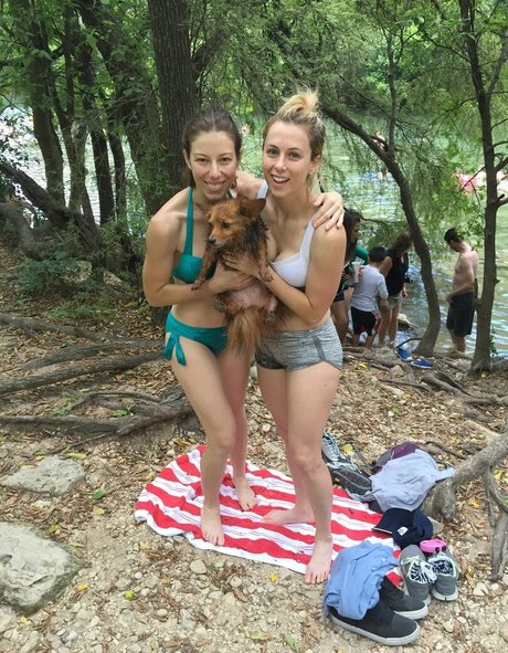 Iliza Shlesinger photo 143