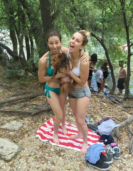 Iliza Shlesinger photo 144