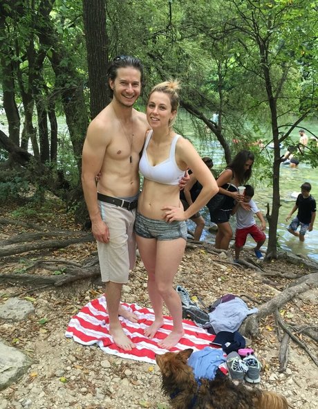 Iliza Shlesinger photo 147