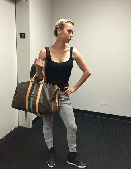 Iliza Shlesinger photo 152