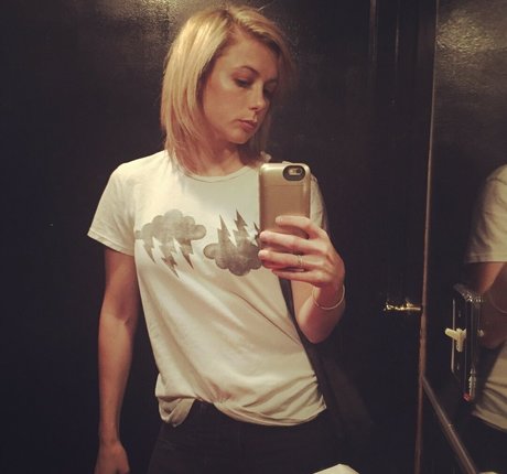 Iliza Shlesinger photo 214