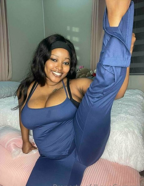 Ilovecaramel photo 17