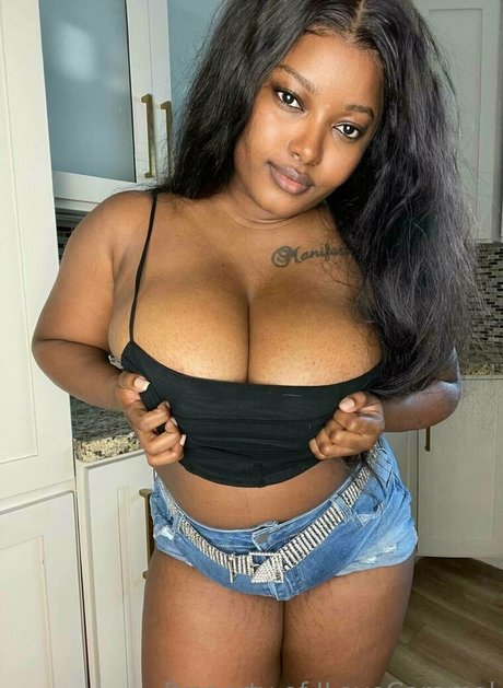 Ilovecaramel photo 30