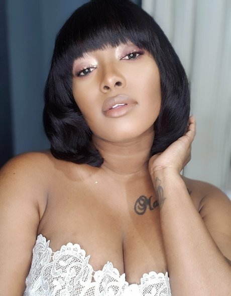 Ilovecaramel photo 40