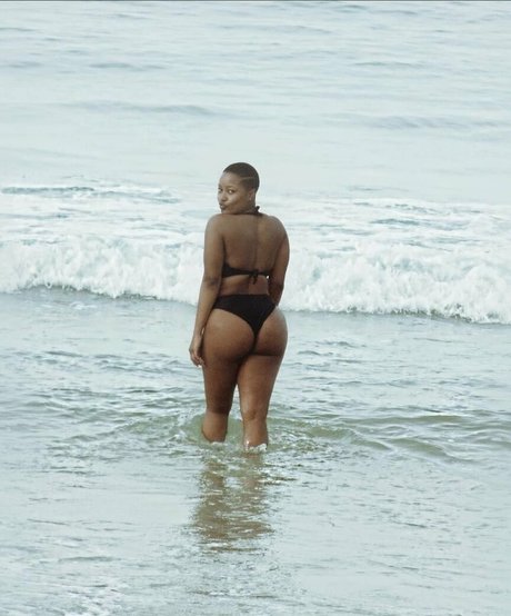 Ilovecaramel photo 48