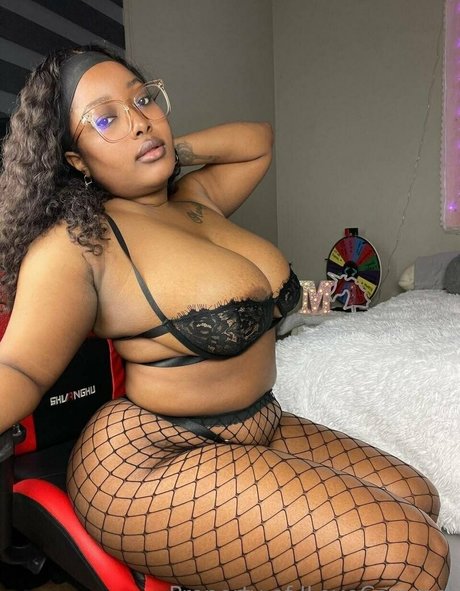 Ilovecaramel photo 212