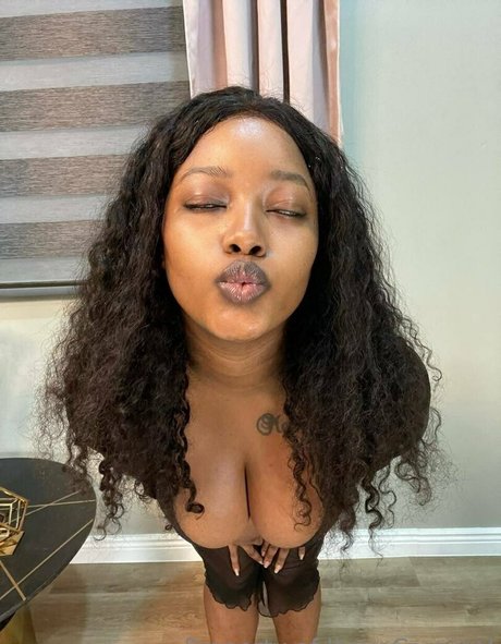 Ilovecaramel photo 253