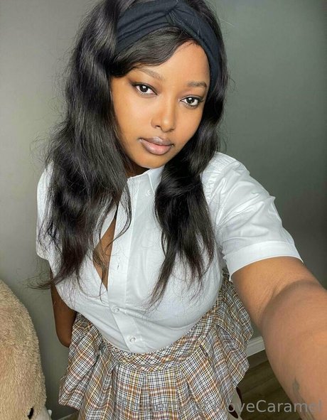 Ilovecaramel photo 259