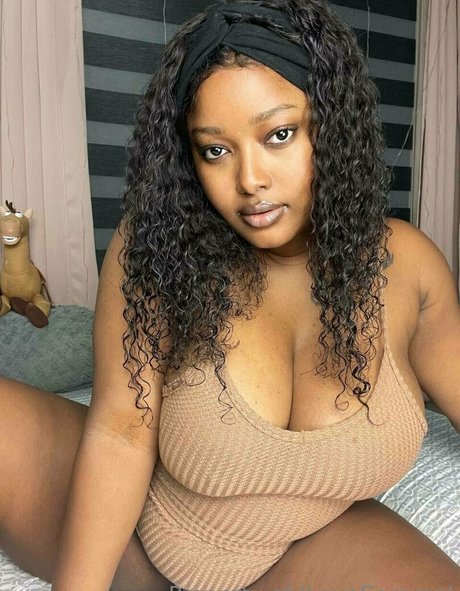 Ilovecaramel photo 306