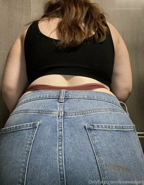 Ilovewedgies photo 39