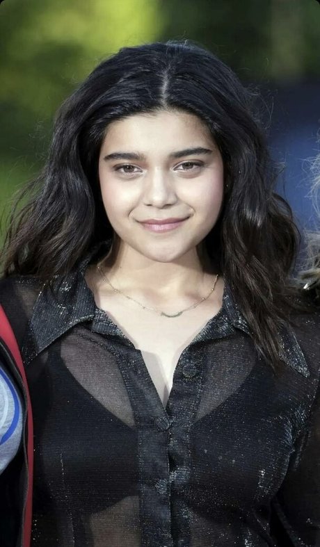 Iman Vellani photo 7