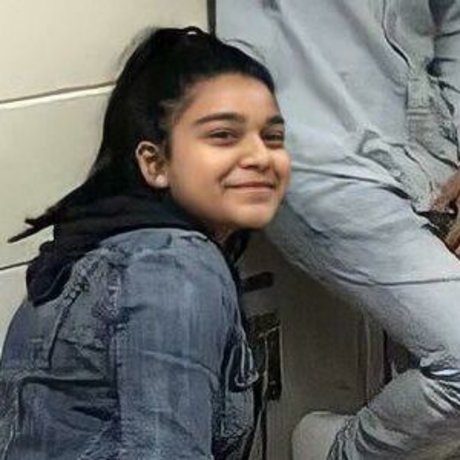 Iman Vellani photo 16
