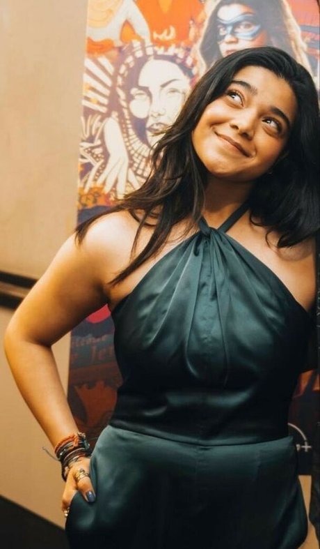 Iman Vellani photo 19